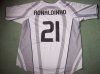 2001-2002-psg-paris-saint-germain-ronaldinho-away.jpg